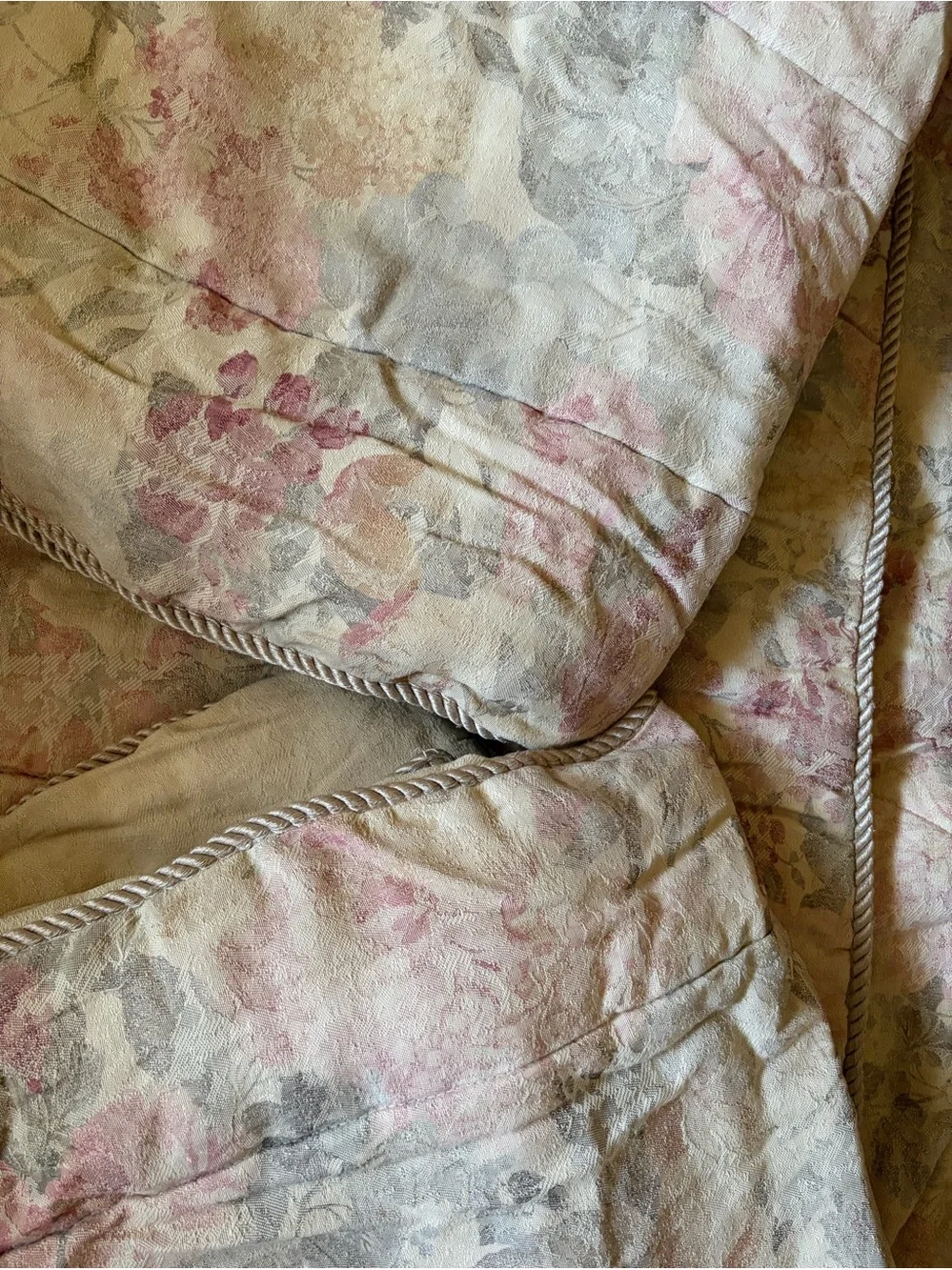Quilted Jacquard Bedspread Set — 4 Pieces